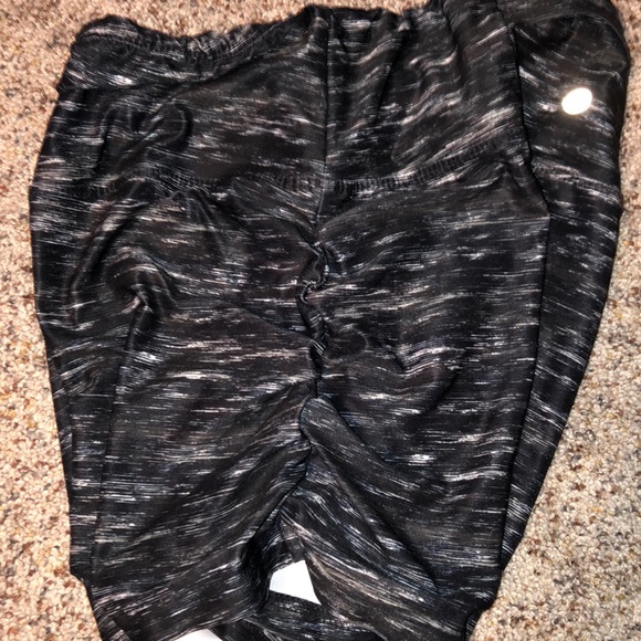 Shorts - Picture 4 of 4